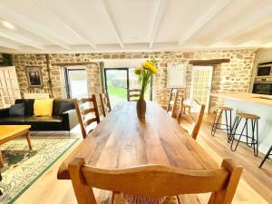 Maisons de vacances Riantec- Ti Gwenvael - Grande Maison avec Baby Foot et Terrain Clos : photos des chambres