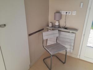 B&B / Chambres d'hotes La maison du Bonheur, borne de recharge VE : photos des chambres