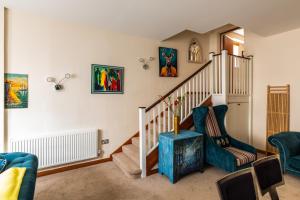 St Georges Home w Private Parking by the Harbour