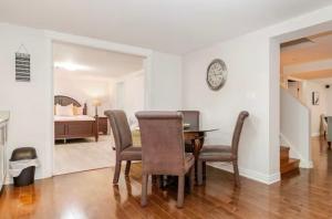2 bedroom apartment-2 free parking -14 min to Pearson airport