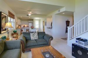 Tropical Kona Resort Townhome: Patio + Ocean Views