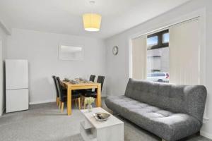 BridgeCity Hidden Gem in the heart of Falkirk Roughland house Stirlingshire