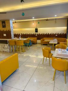 Hotel Naam Resto Bar