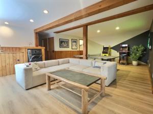 ThreeBears- AC, Hot Tub, Views, Fire Pit, Grill