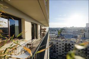 Amazing view, beautiful flat, swimming pools, secure parking