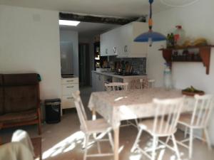 Bett 3 im Männer-4-Bettzimmer NUR Männer ONLY men SOLO hombres