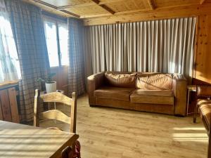 Cozy Room in Cozy Shared Flat - Prime Zermatt Location