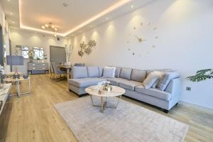 Azure Residences a Beachfront Getaway on Palm Jumeirah