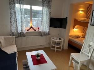 Quadruple Room with Private Bathroom (Pet Friendly) room in Vasacenter B&B