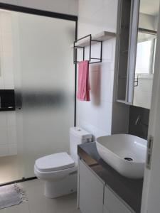 Amplo apartamento em Torres - 4 dormitórios