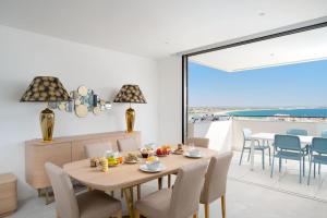 The Deluxe Sapphire Lagos