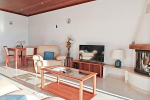 Grannys Home Ocean View Near Beach and Old Town