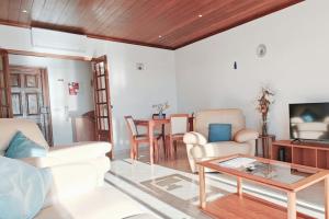 Grannys Home Ocean View Near Beach and Old Town