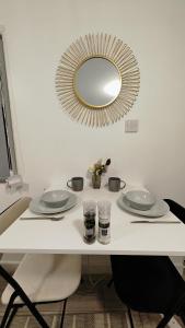 Cozy studio with Netflix & chill & Parking