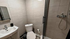 Cozy studio with Netflix & chill & Parking