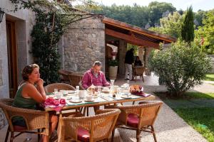 Hotels Hotel La Garenne : photos des chambres