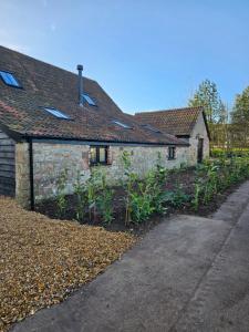 Sleeps 14, Stunning, Dog Friendly, Hot Tub, Rural