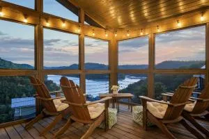 Captain's Quarters - Silver Point