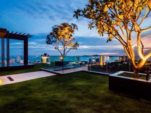 Sea View 2 Bedroom Condo on 39FL Near Walking Street