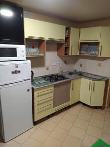 Центр район 5 школи Апартаменти