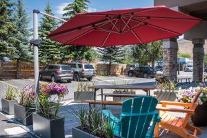 Wood River Inn & Suite