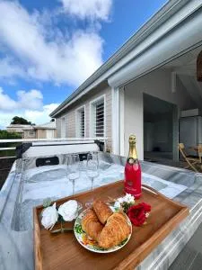 La Kazé Ma - Jacuzzi Privée, Proche Plage - Fonds dʼ Or