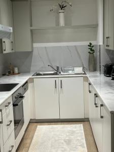 8 Boulevard Walk Heart of Downtown