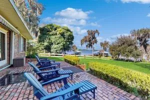 June Breeze Escape - Venus