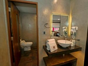 Madero Hotel & Suites