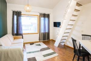 Ahkio Apartments 2