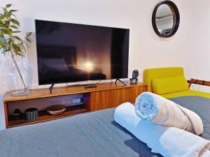 Ocean View Studio en 4th piso, enseguida de 5ta Ave