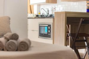 SUH Copacabana 14 Cozy Bohemian Beach Subway!