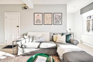 Long Stays Angel Apartment with Terrace