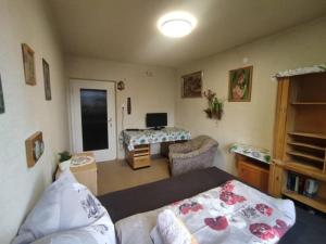 Quaint Flat with Idyllic Garden