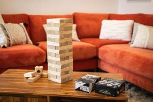 Panoramic Views, Close to Everything, Comforts of Home, 2 bed, 2 bath