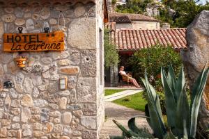 Hotels Hotel La Garenne : photos des chambres