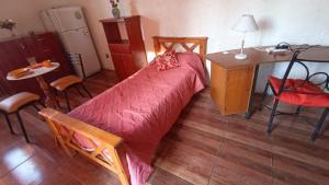 Mendoza-Espaciosa habitación con baño privado