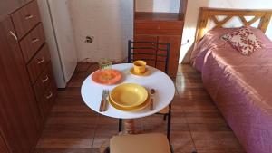 Mendoza-Espaciosa habitación con baño privado