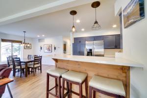 Snowcreek Resort Condo with Deck at Mammoth Mountain