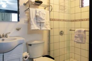 Brisas del Aeropuerto Airport Breezes inn