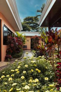 Brisas del Aeropuerto Airport Breezes inn