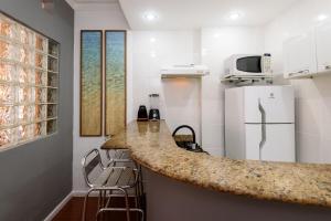 1Qto a 280m da Praia de Copacabana | MVC 151106