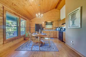 Studio with Mtn Views, 1 Mi to Thorncrown Chapel!