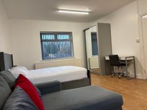 Del Apartments