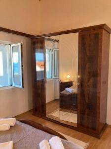 Apartments by the sea Milna, Vis - 8896