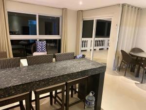 April Villa - Luxury 2 Bed, 2 Bath Apartment with Panoramic Ocean Views, Peaceful, Private Beach