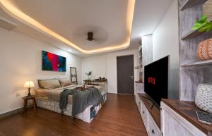 Green Riverside Hotel & Apartment