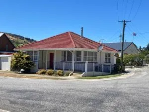 House on Hawick - Millers Flat
