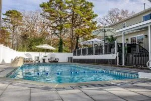 Modern 5 BR Stay Minutes From LBI - Ocean Acres