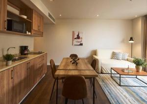 Caluce Apt 2A by Letoh